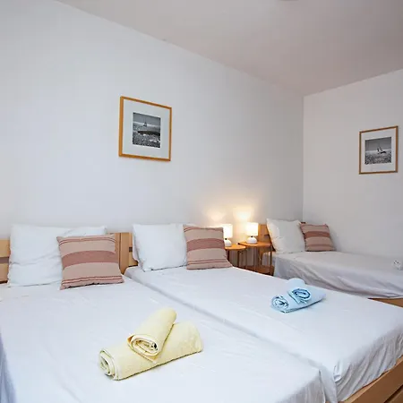 4295a Apartment