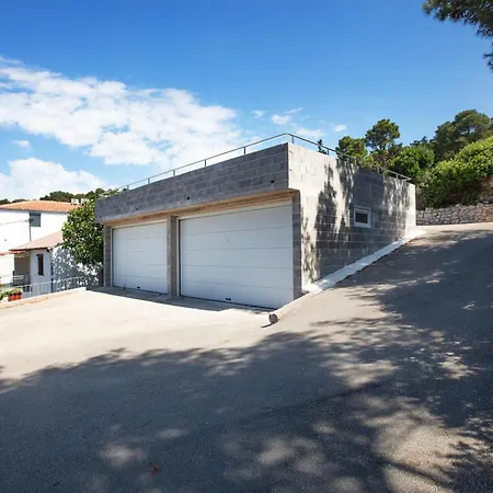 4295a Tisno